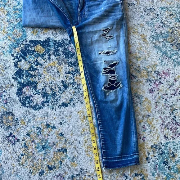 American Eagle hi-rise jegging crop, super stretch, distressed. Women’s size 6 - Picture 8 of 15